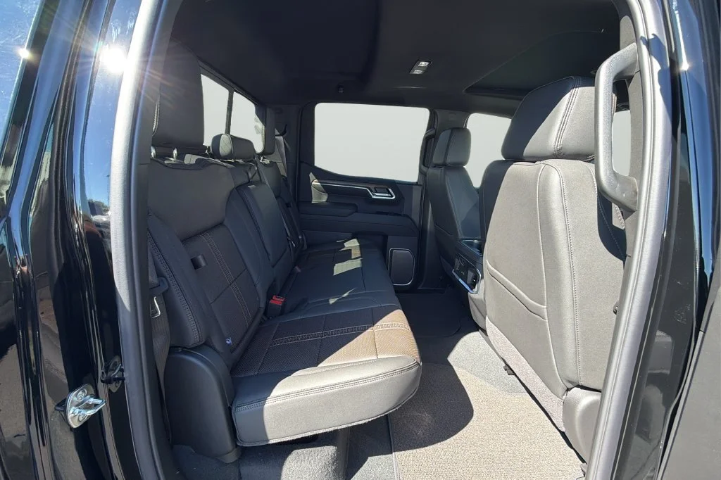 2026 Chevrolet Silverado 1500 High Country - Photo 13