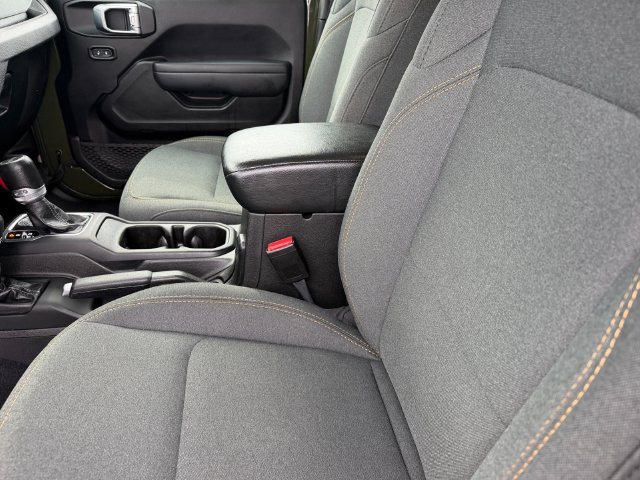 Used 2024 Green Jeep Sport S image 16