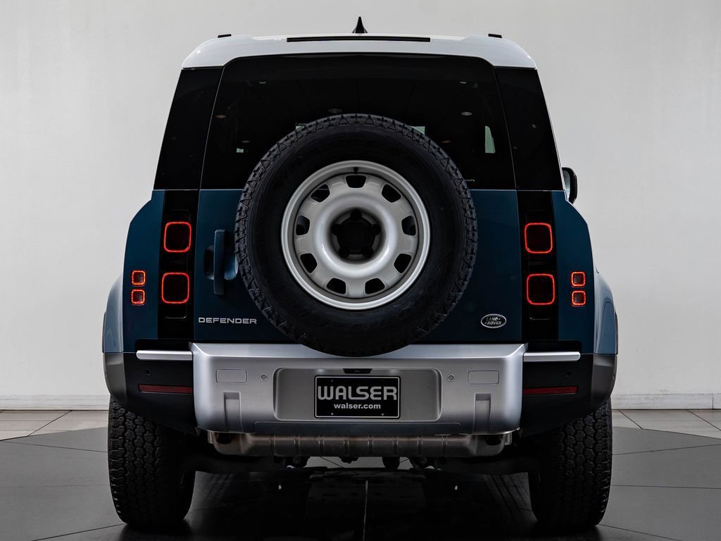Used 2023 Tasman Blue Metallic Land Rover S image 7