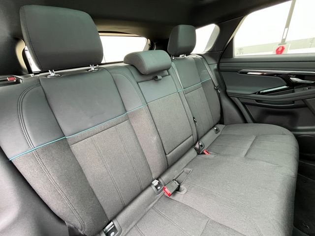 Certified Used 2023 White Land Rover R-Dynamic SE image 17