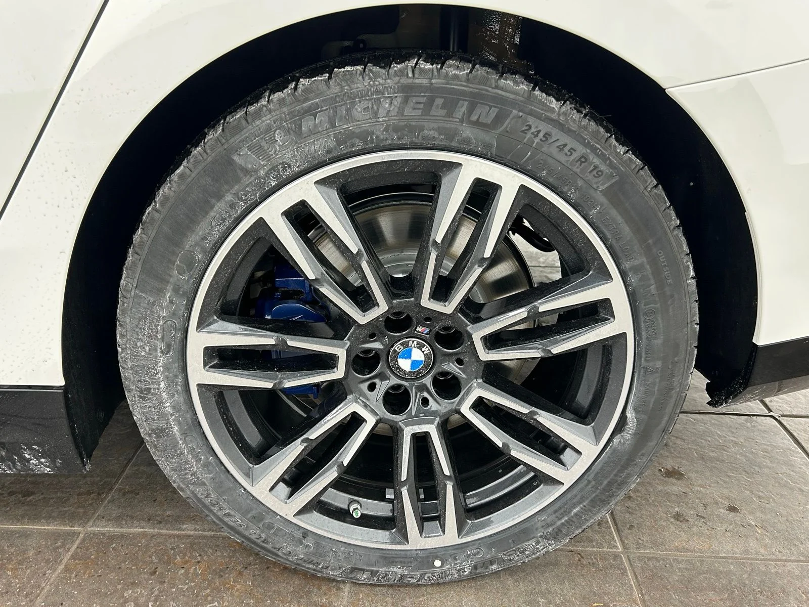 New 2026 White BMW 530i xDrive image 36