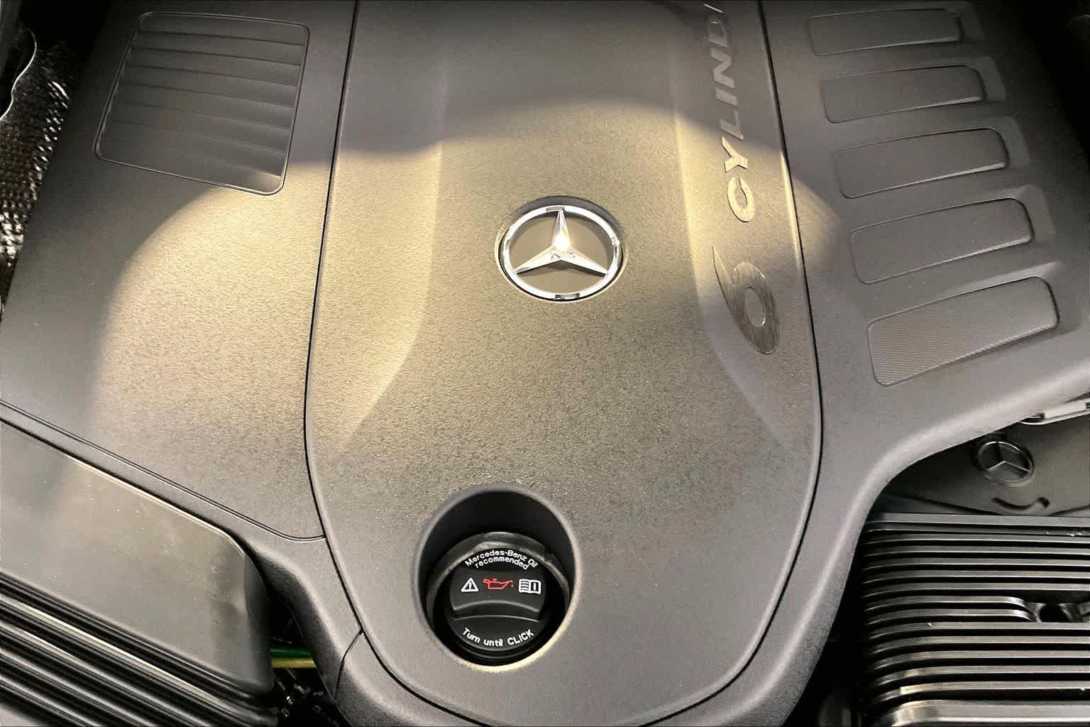 New 2027 Polar White Mercedes-Benz GLS 450 image 15