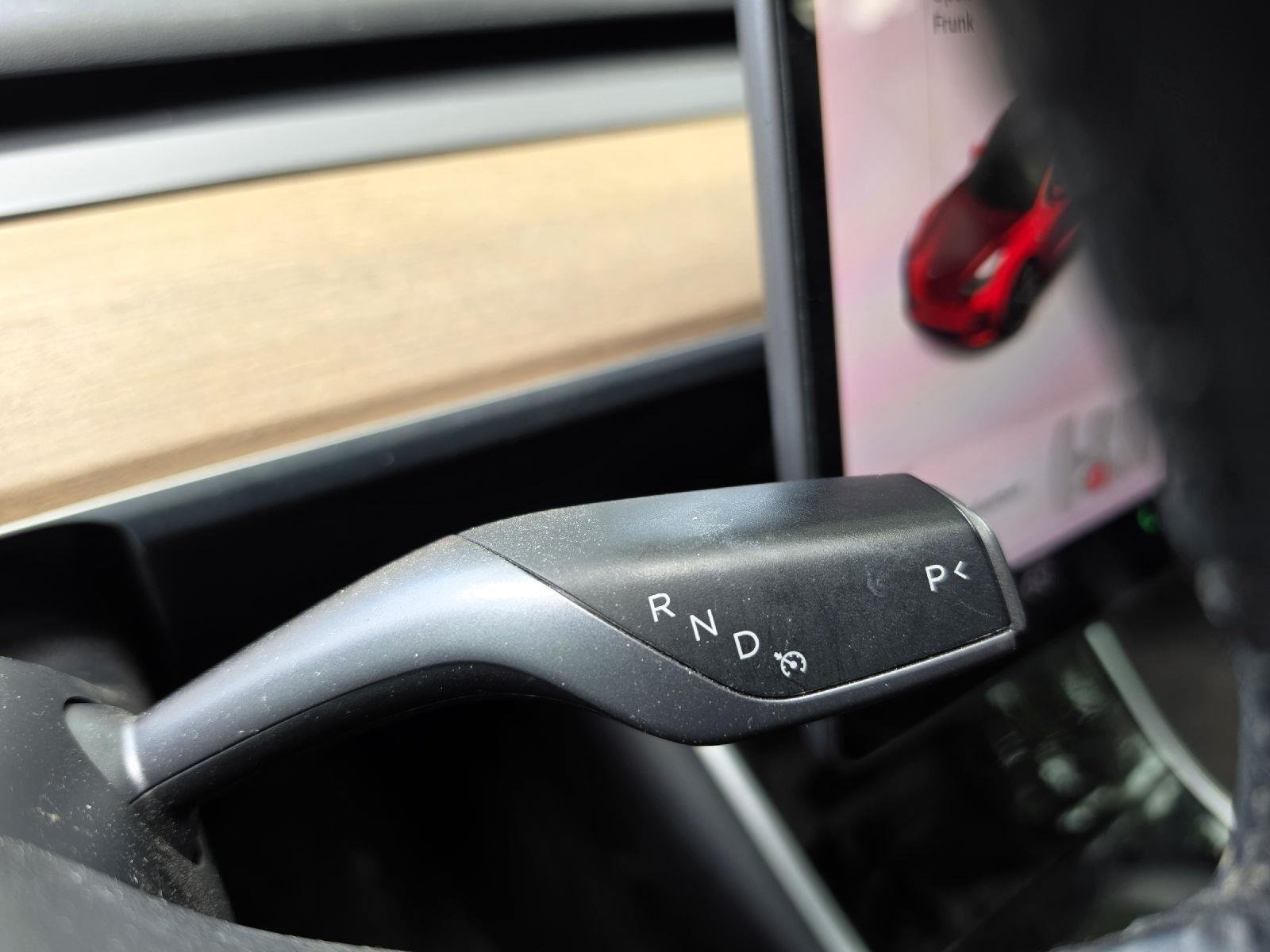 Used 2018  Tesla Long Range Battery image 38