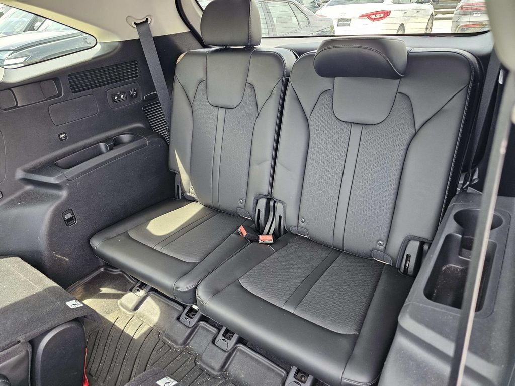 Used 2021 Silver Kia EX image 17
