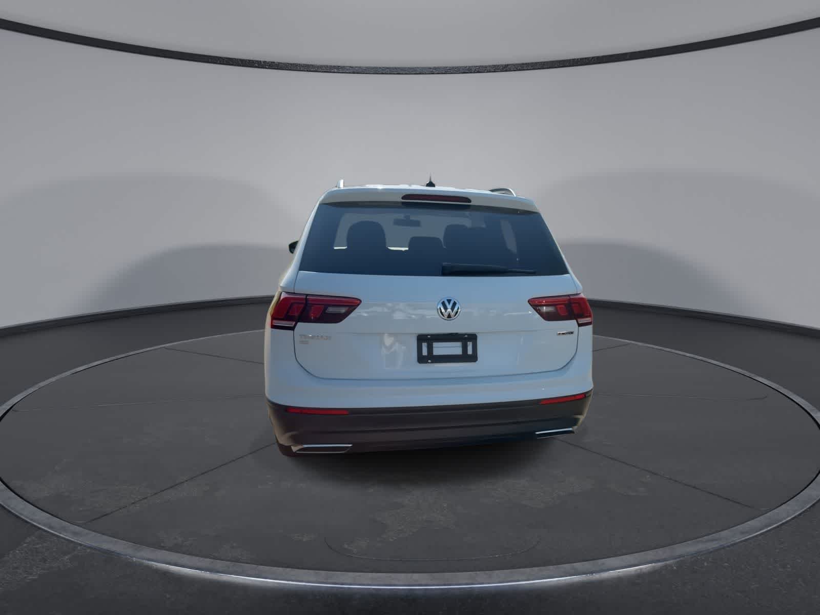 Used 2019 Pure White Volkswagen SE image 7