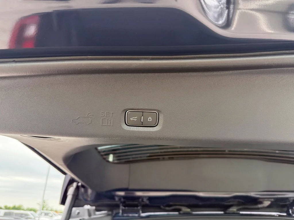 Certified Used 2027 Blue Ford Platinum image 33