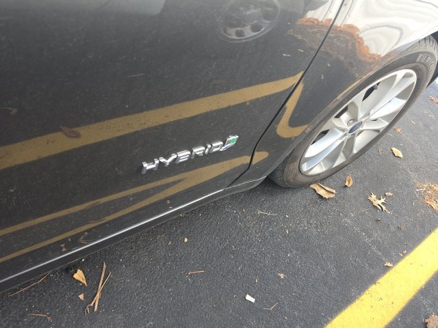 Used 2019 Gray Ford SE image 3