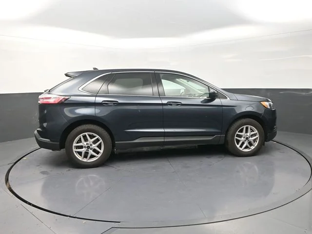 Used 2024 Blue Ford SEL image 9