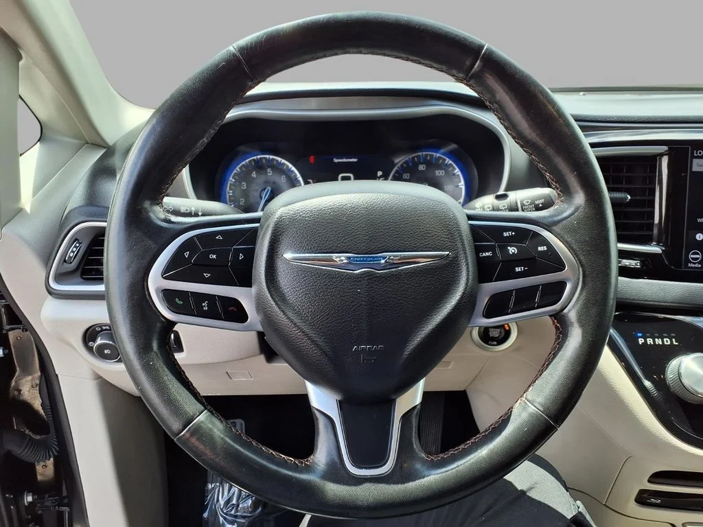 Certified Used 2020 Black Chrysler Touring L Plus image 15