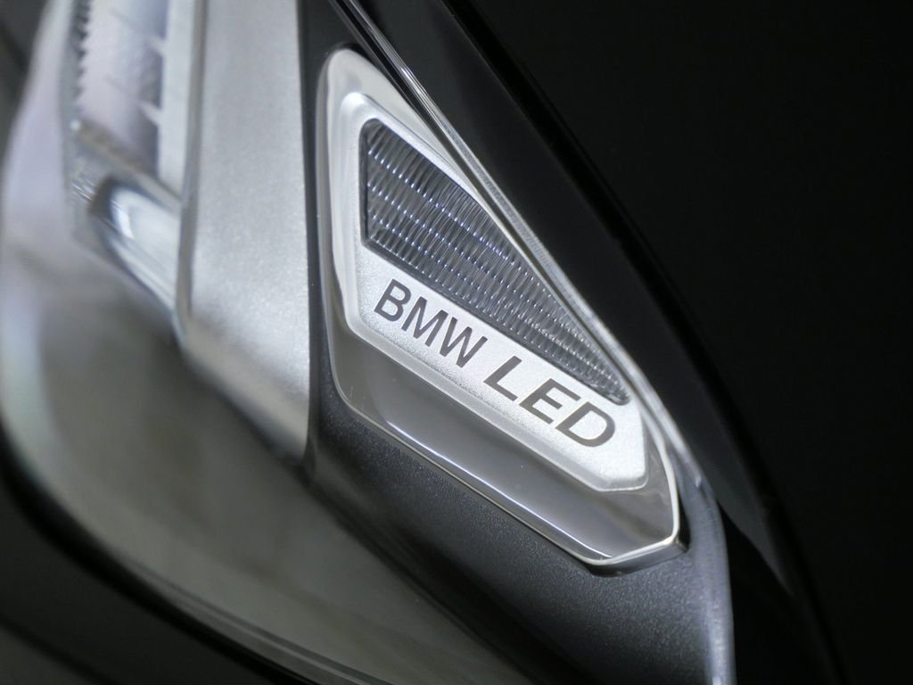 New 2026 Jet Black BMW 330i xDrive image 4