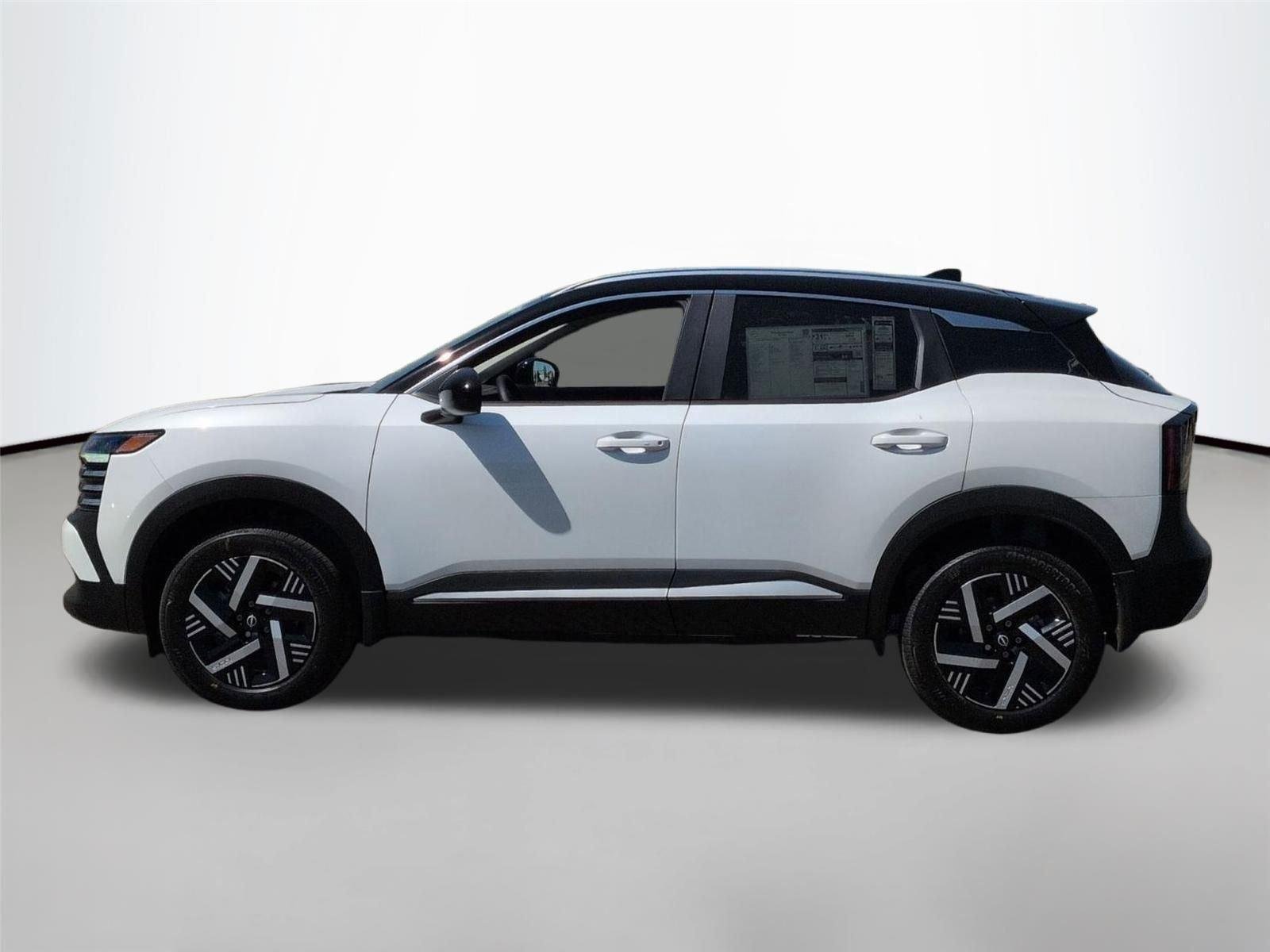 2026 Nissan Kicks 2.0 SV's photo