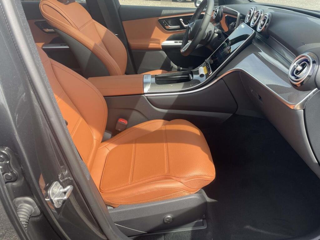 New 2027 Graphite Grey Metallic Mercedes-Benz GLC 300 image 20