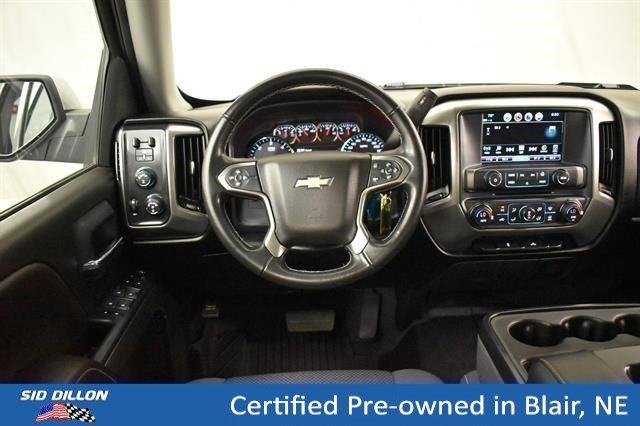 Used 2018 Silver Ice Metallic Chevrolet LT image 4