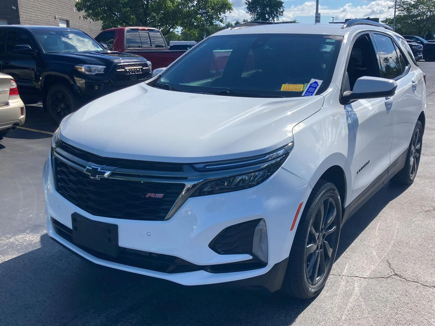 Used 2023 Summit White Chevrolet RS image 3