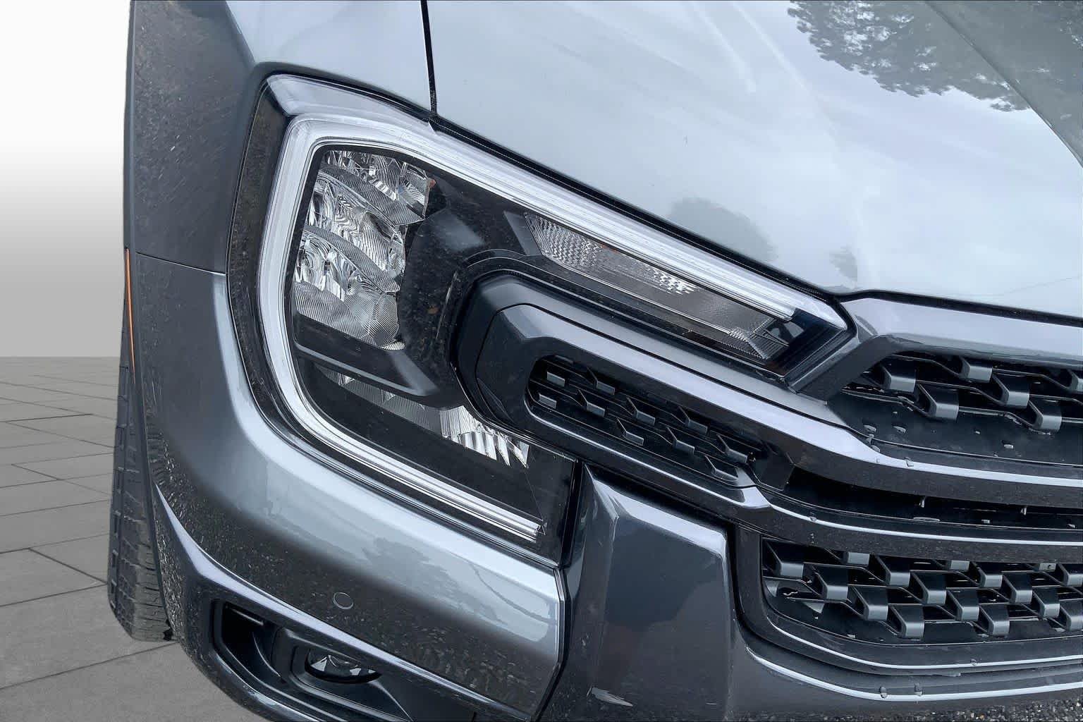 New 2026 Carbonized Gray Metallic Ford XLT image 13