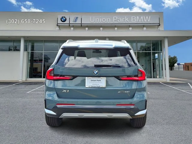 Used 2026 Cape York Green Metallic BMW xDrive28i image 5