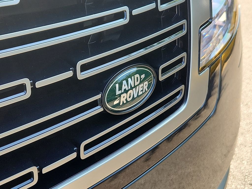 New 2026 Belgravia Green Land Rover SE image 11