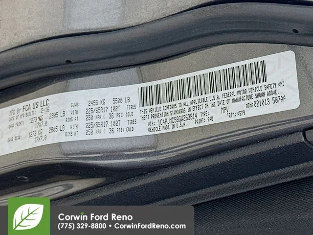 Used 2016 Granite Crystal Clearcoat Metallic Jeep Latitude image 29