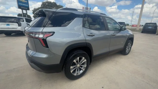 2025 Chevrolet Equinox LT - Photo 8