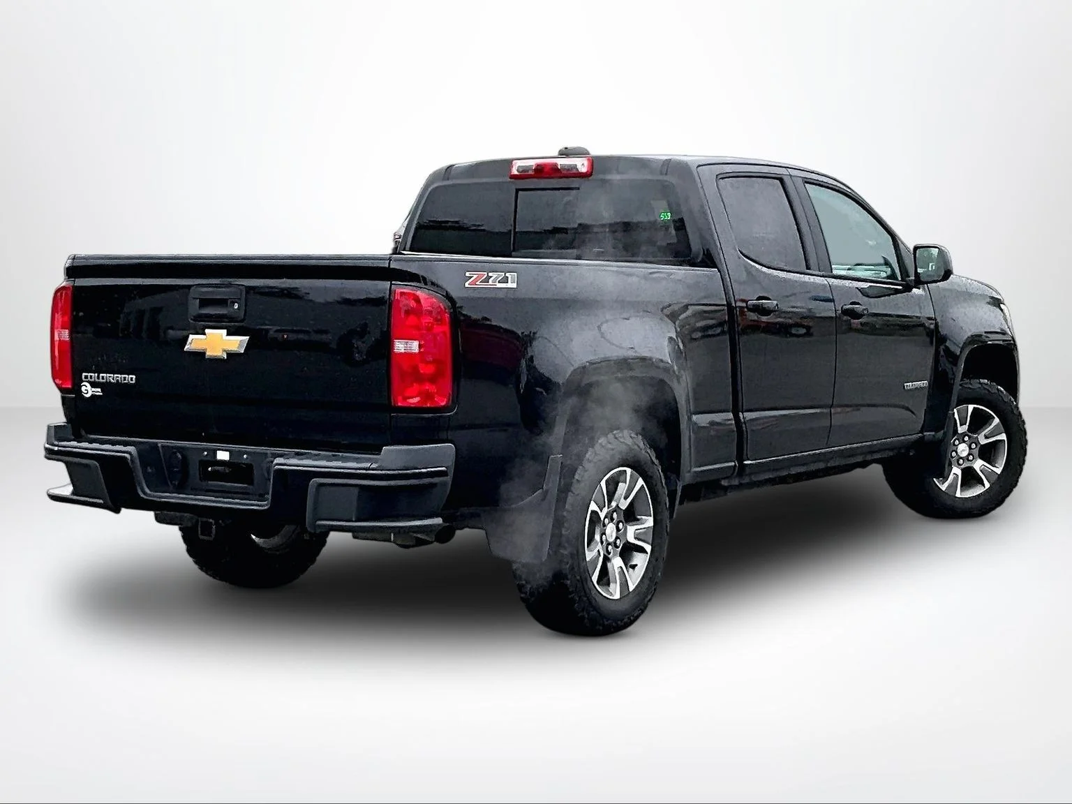 Used 2016 Black Chevrolet Z71 image 3