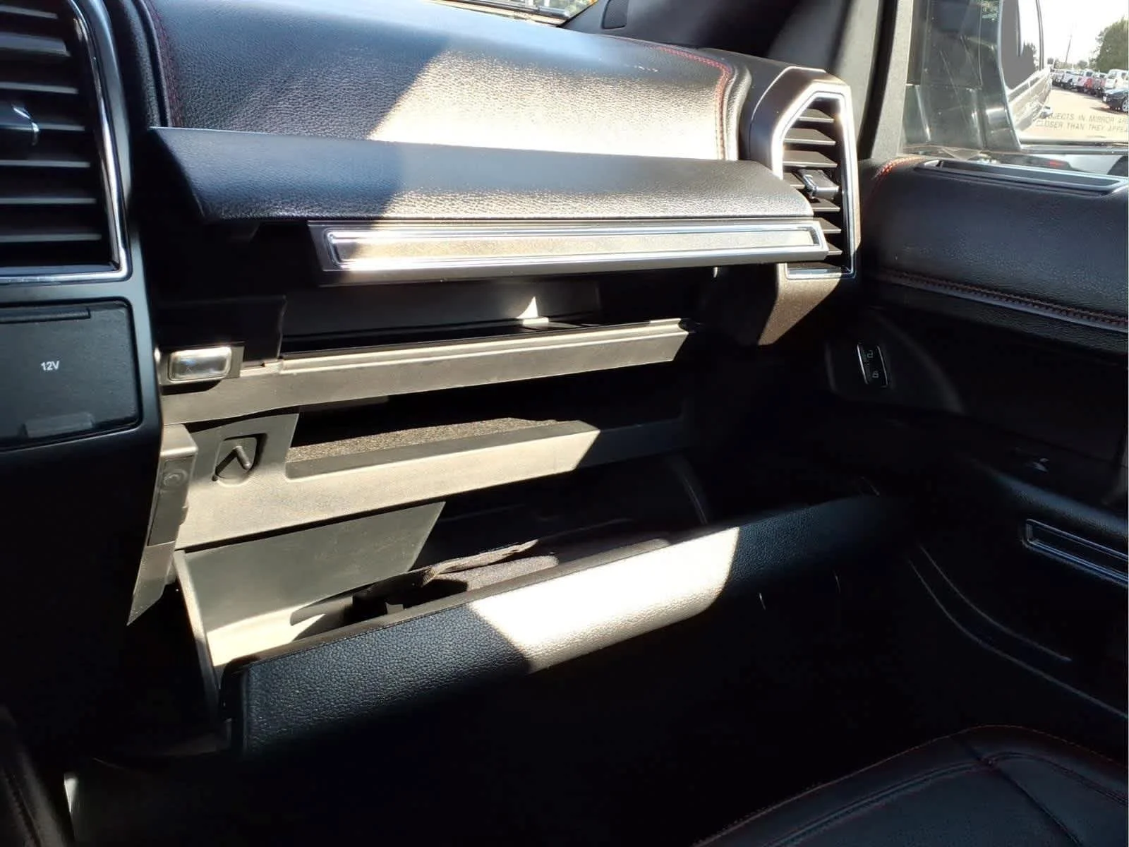 Used 2019 Magnetic Ford Limited image 27