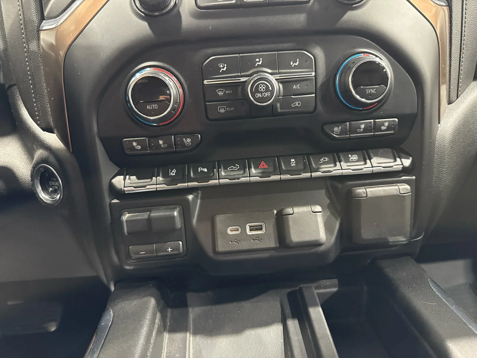 Used 2020 BLACK Chevrolet High Country image 18