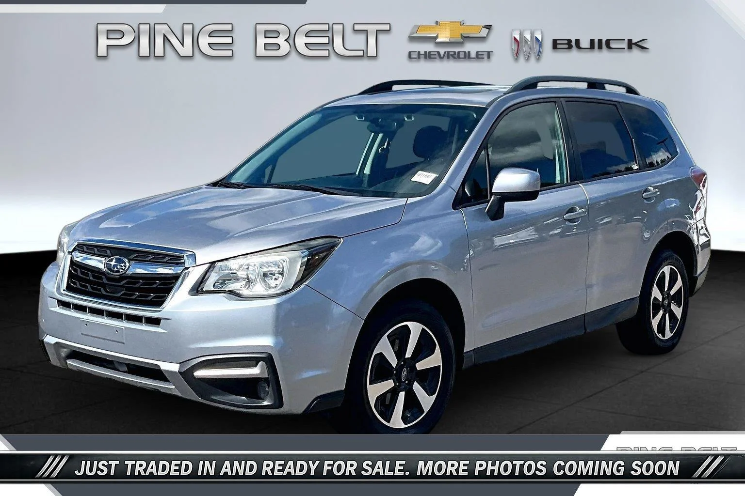 Used 2018 Ice Silver Metallic Subaru Premium image 10