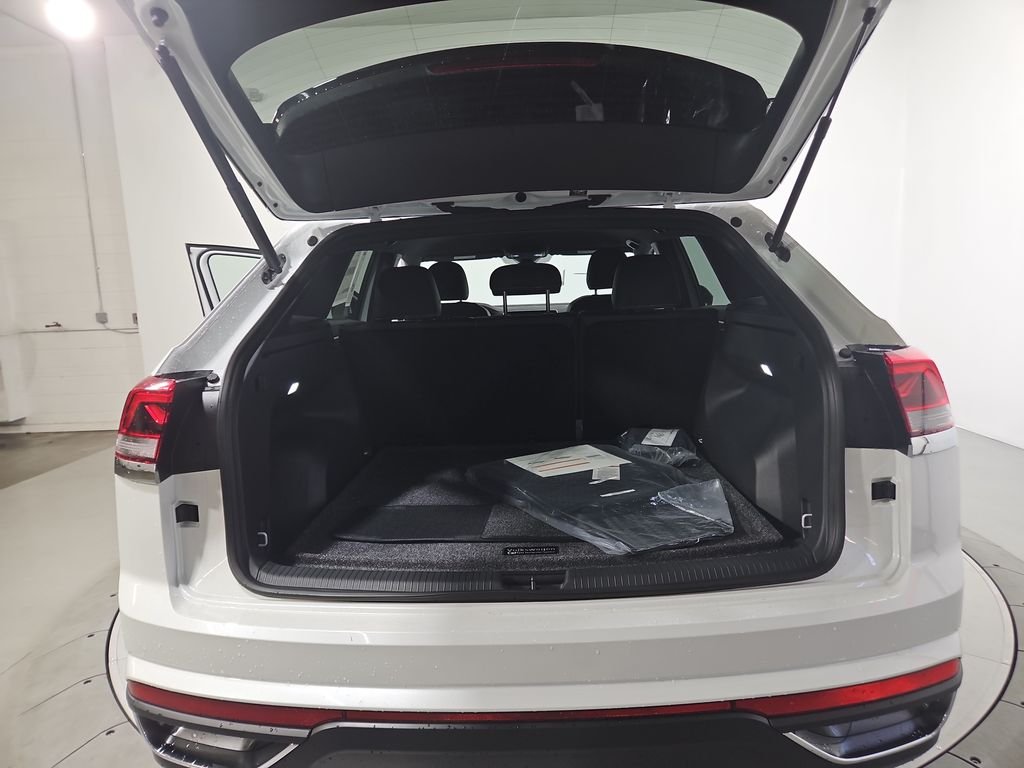 New 2026 White/off-white Volkswagen 2.0T SE image 21