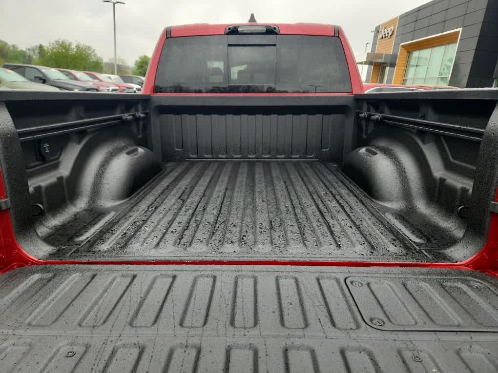 New 2026 Molten Red Pearlcoat Ram Laramie image 4