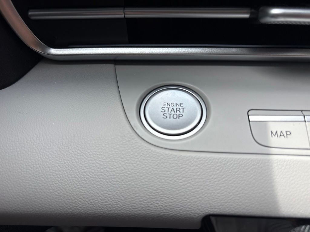 Used 2023 White Hyundai Limited image 23