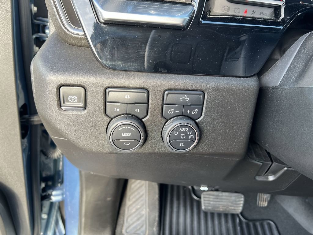 2025 Chevrolet Silverado 2500HD LT - Photo 18
