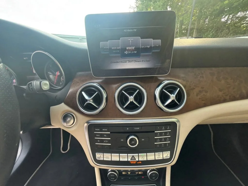Used 2018  Mercedes-Benz GLA 250 image 13