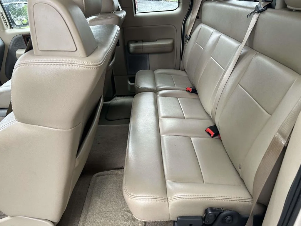 Used 2007  Ford Lariat image 9
