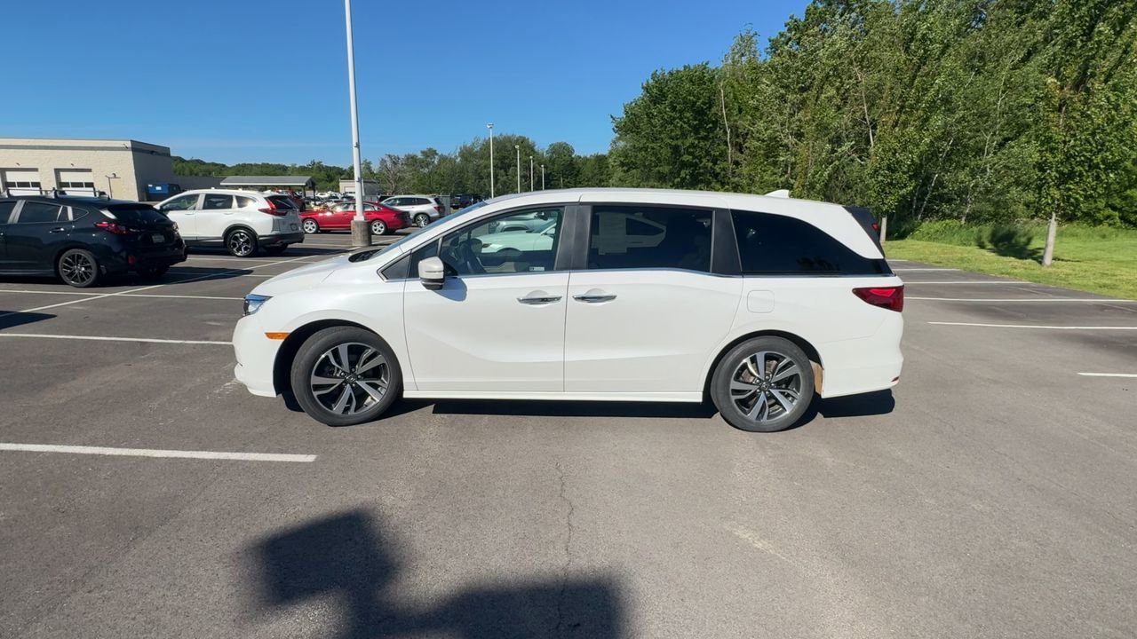 Used 2024 White Honda Touring image 5