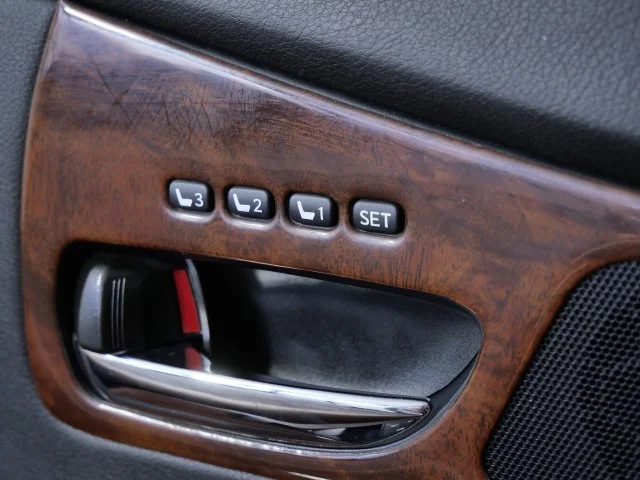 Used 2015  Lexus 350 image 27