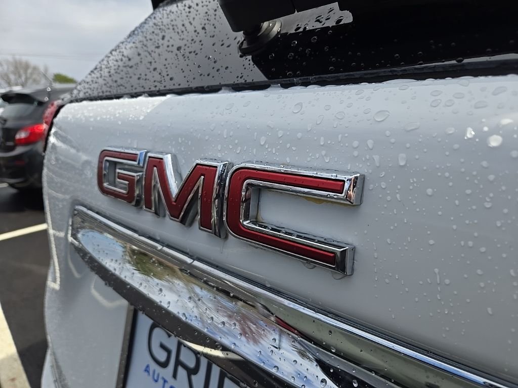 2023 GMC Terrain SLE - Photo 8