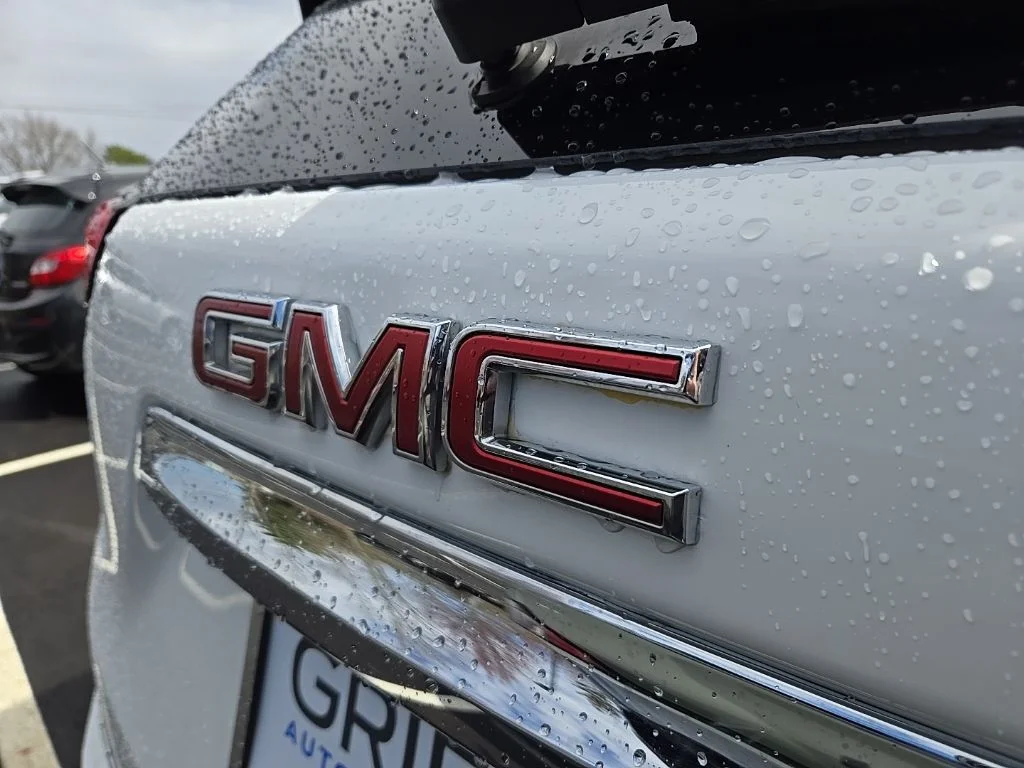 2023 GMC Terrain SLE - Photo 8