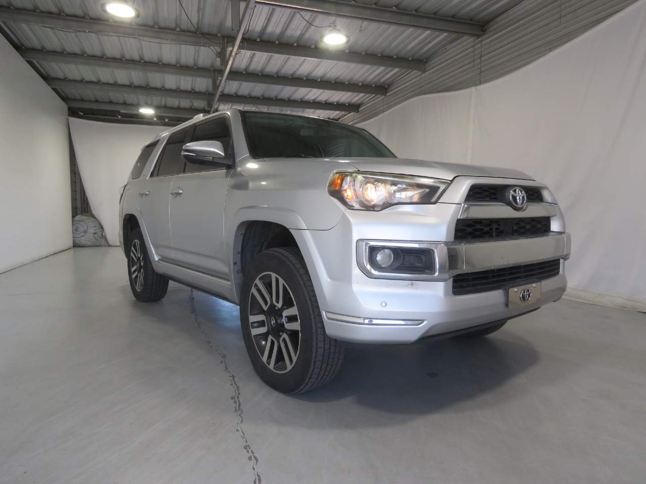 Used 2015 Classic Silver Metallic Toyota Limited image 3