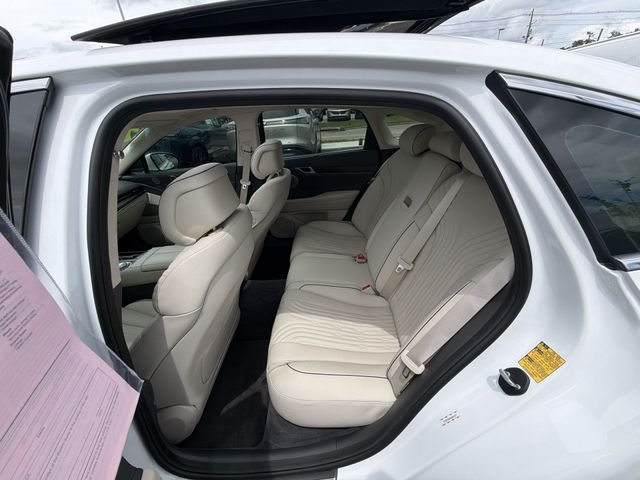 Used 2021 White Genesis 3.5T image 22