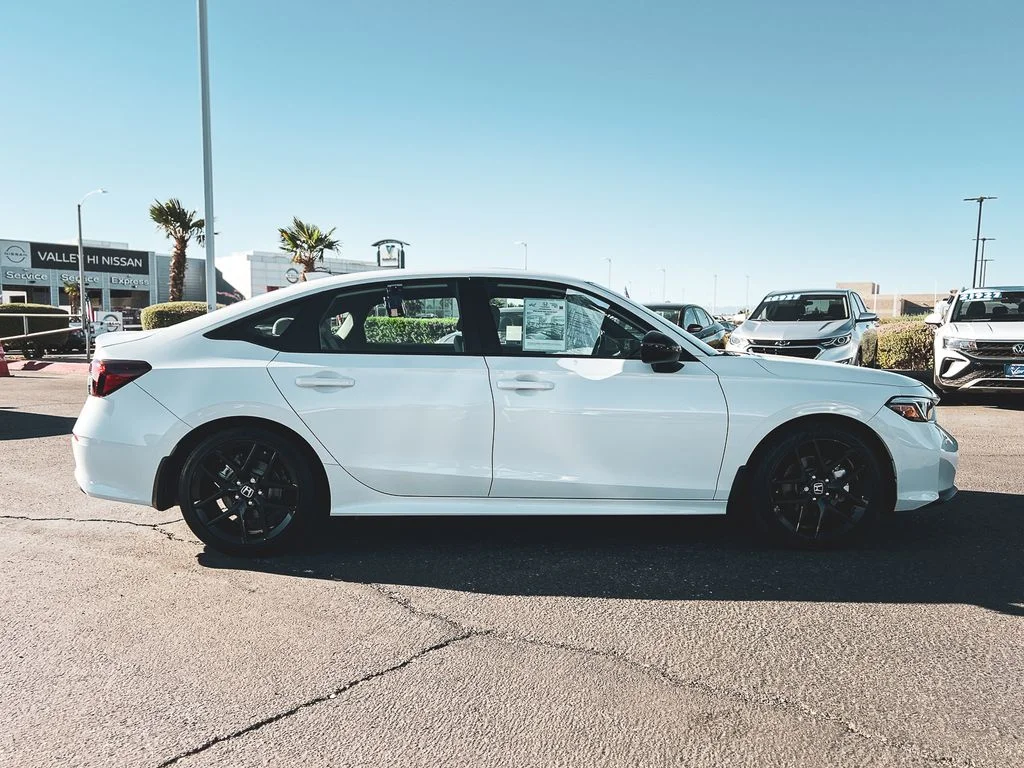 Certified Used 2025 White Honda  image 10