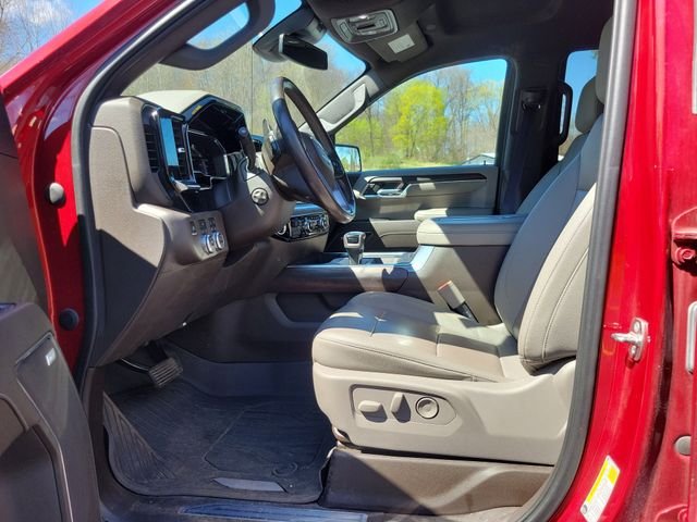 Used 2022 Red GMC SLT image 9