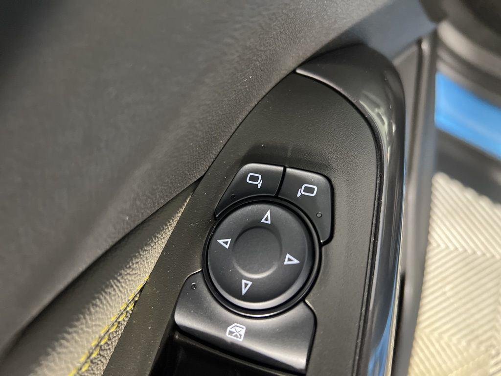 Used 2025 Marina Blue Chevrolet ACTIV image 22