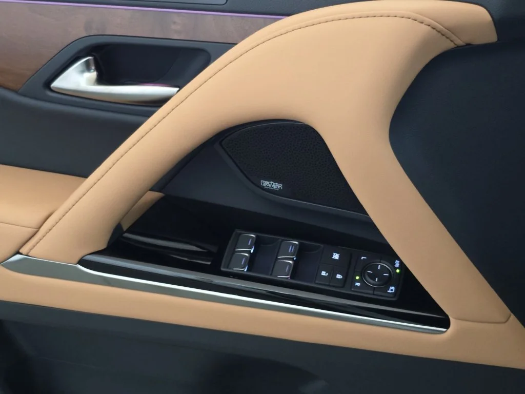 New 2026 Eminent White Pearl Lexus 700h Luxury image 26