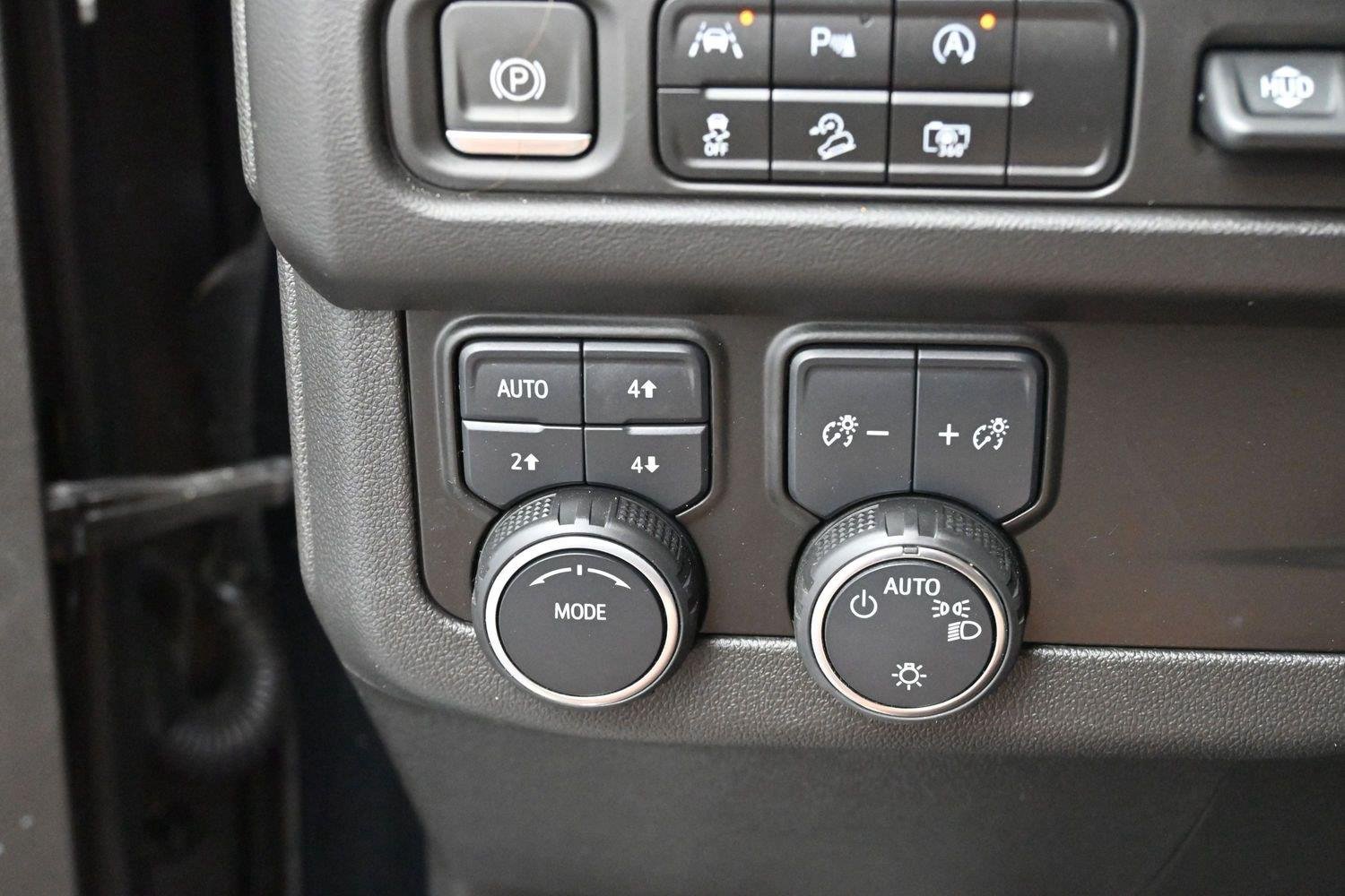 Used 2023 Black Chevrolet High Country image 20