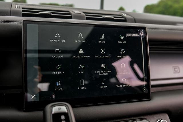 2025 Land Rover Defender V8 - Photo 38