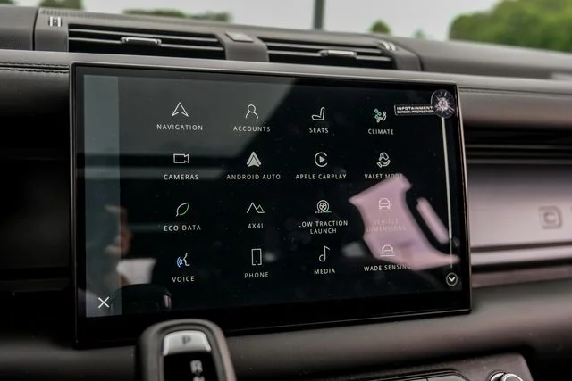 2025 Land Rover Defender V8 - Photo 38
