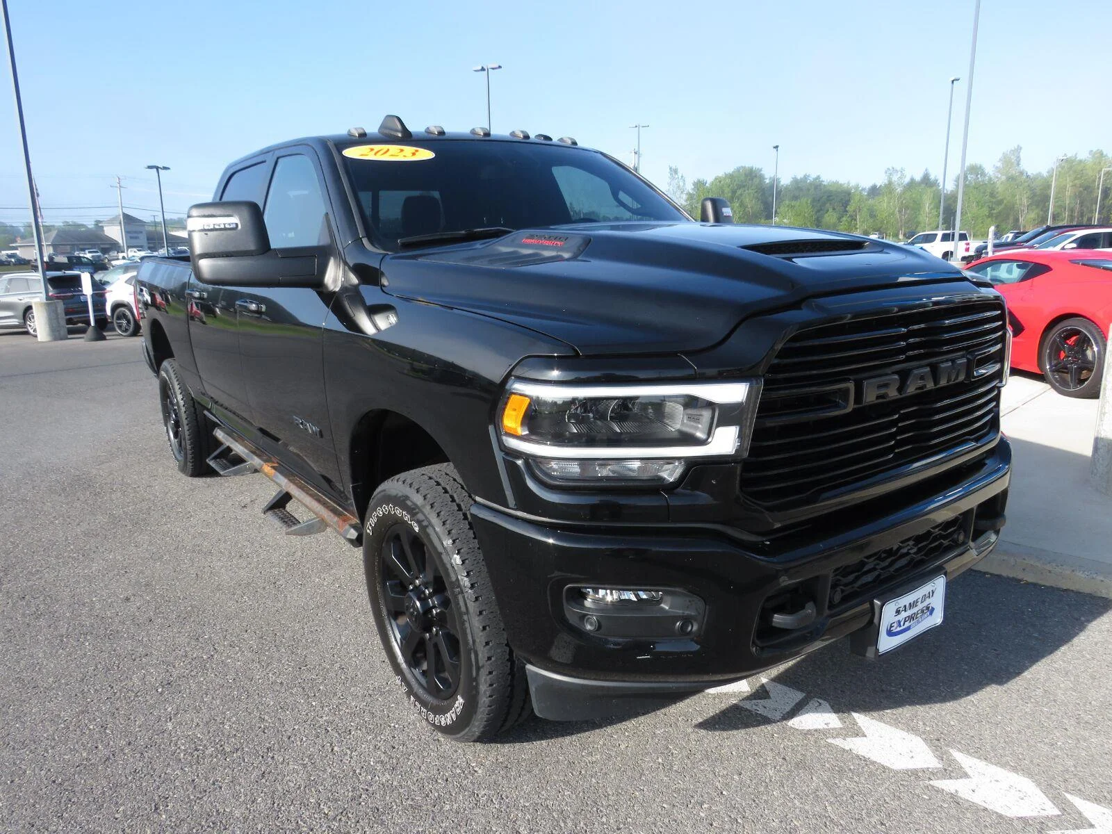 Used 2023 Diamond Black Crystal Pearlcoat Ram Laramie image 2