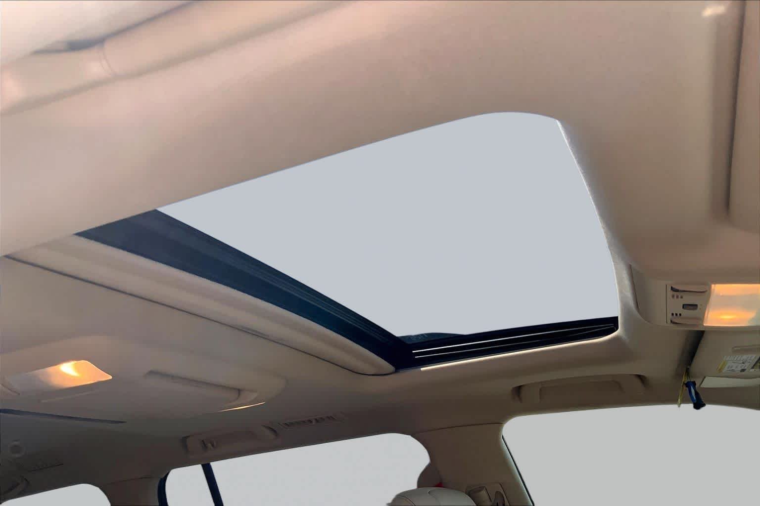 Used 2013 Black Toyota  image 14