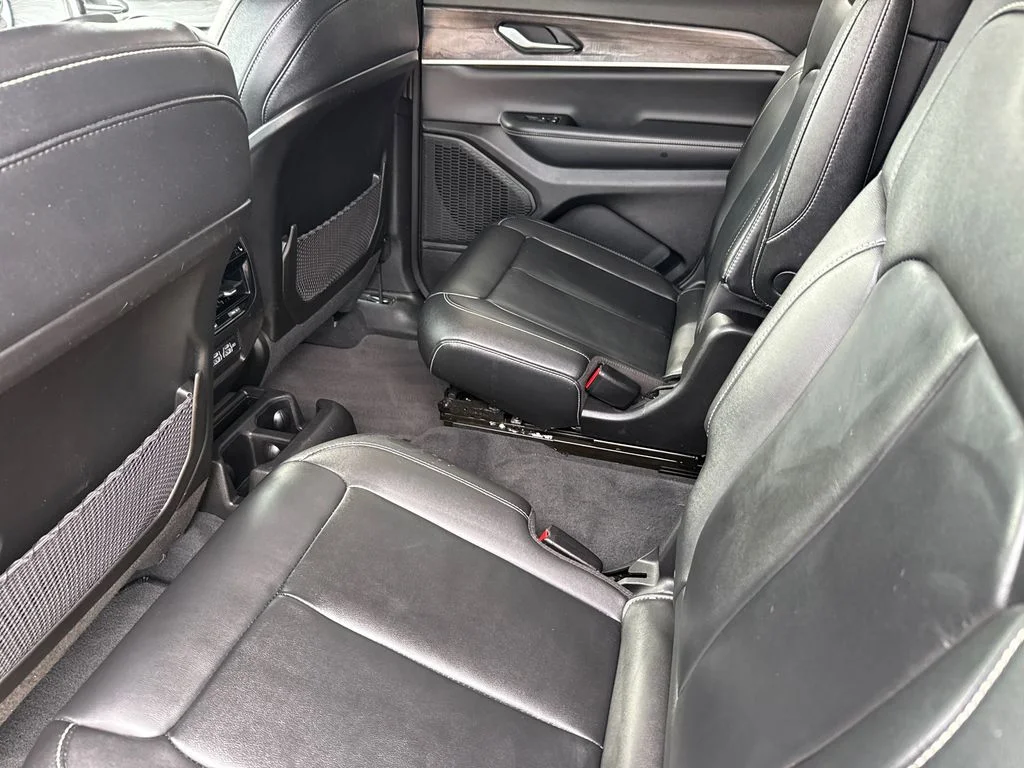 Used 2023 Black Jeep Limited image 17