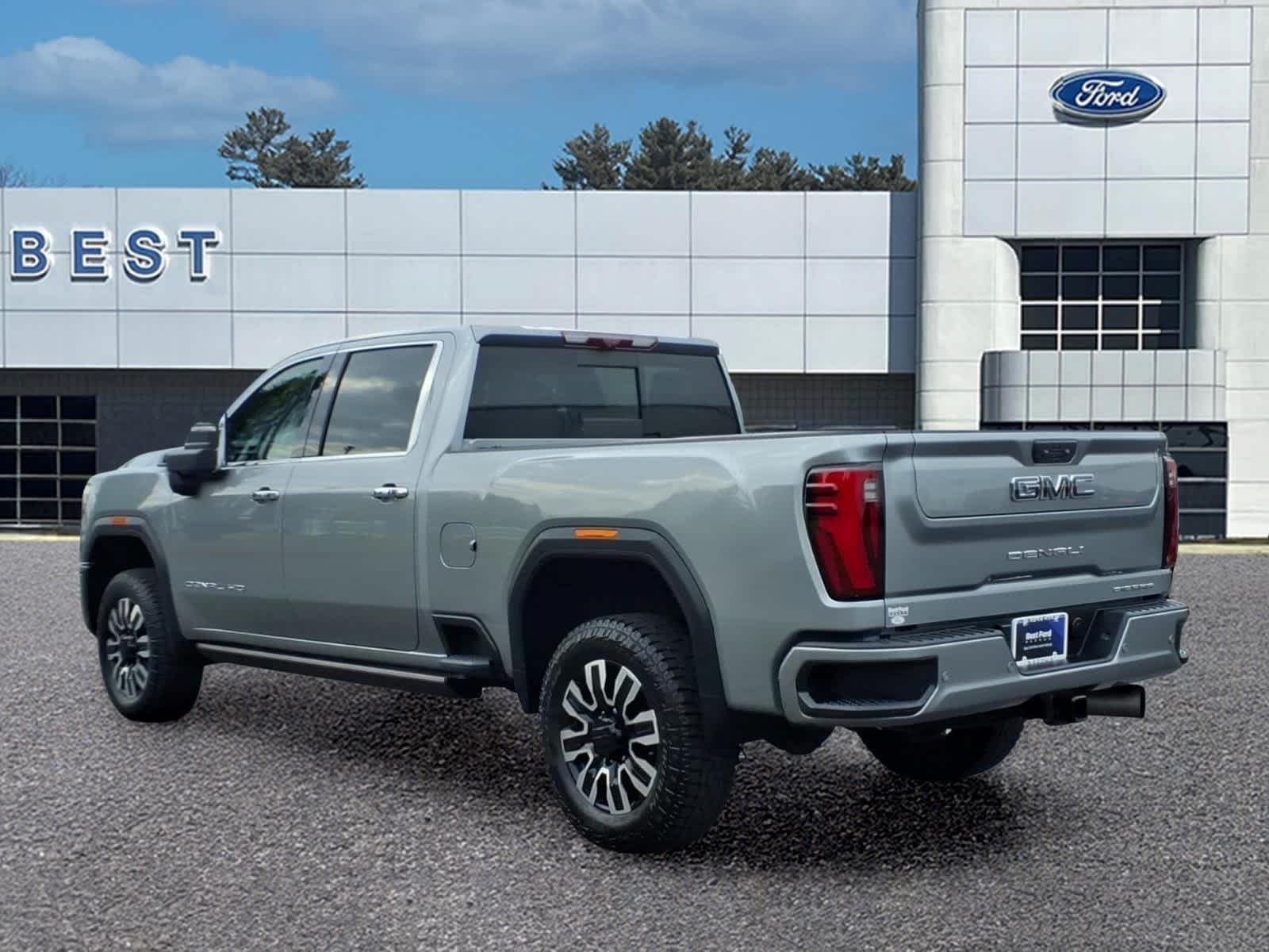 Used 2024 Sterling Metallic GMC Denali Ultimate image 4